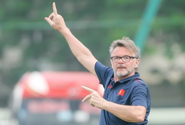 Phong cách Troussier khác Park Hang Seo, U23 Việt Nam mạnh yếu ra sao?