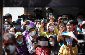 Cần thiết lập 'lằn ranh đỏ' với TikTok