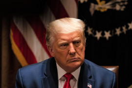 Hình ảnh ông Trump ra hầu toà