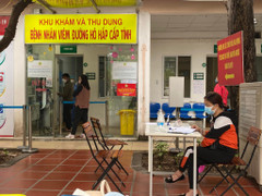 Ca COVID-19 tăng, Hà Nội lấy mẫu giải trình tự gene tìm biến thể mới 