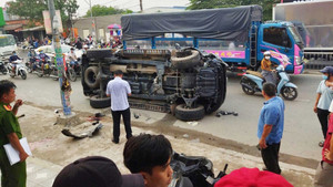 Vụ xe tông thiếu tá CSGT và hai người dân: Danh tính tài xế vừa bị khởi tố