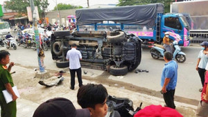 Vụ xe tông thiếu tá CSGT và hai người dân: Danh tính tài xế vừa bị khởi tố