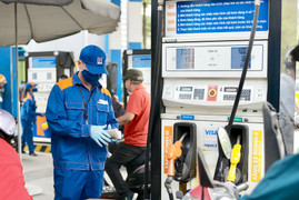 Ủy ban Thường Vụ Quốc hội đồng tình giữ quỹ bình ổn giá xăng dầu