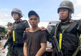 Thưởng nóng lực lượng truy bắt 3 kẻ bị truy nã vụ tấn công trụ sở xã ở Đắk Lắk