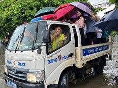 Lọt đề Văn, Toán tốt nghiệp: Đình chỉ 2 thí sinh, 6 cán bộ dừng nhiệm vụ coi thi