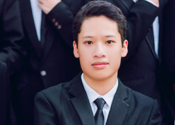 Đang đi làm công nhân, nữ sinh nhận tin thành thủ khoa khối C00