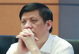 Cựu Giám đốc CDC Bắc Giang được tặng sổ tiết kiệm 5 tỷ với lời dặn 'khi nào cần rút gọi chị'