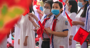 Giáo dục tuần qua: Trường dự chi quỹ nửa tỷ, 28 học sinh ngộ độc ngày Trung thu