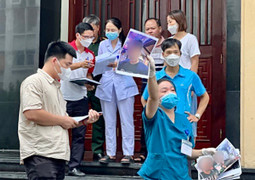 Cháy chung cư mini ở Hà Nội: Gia đình 8 người nhưng mới tìm thấy thi thể bé gái