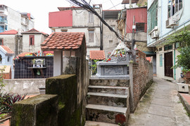 Khách mua ngã ngửa trước chiêu độc đẩy giá nhà cạnh nghĩa trang