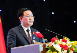 Chủ tịch Quốc hội nhận Huân chương cao quý của Đảng, Nhà nước Cuba