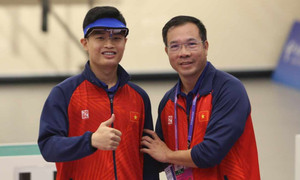 Xạ thủ Việt Nam giành HCV ASIAD 19: 'Có chú Hoàng Xuân Vinh phía sau là yên tâm'