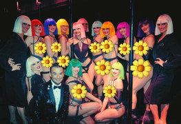 Màn biểu diễn thoát y của Lisa hủy hoại sự nghiệp 2 ngôi sao Trung Quốc