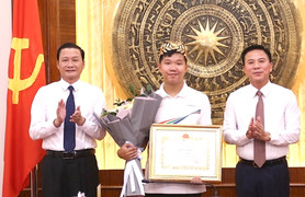 Quán quân Đường lên đỉnh Olympia 2023 được thưởng 'nóng' gần 300 triệu đồng