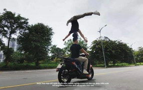 Chồng đầu lái xe trong clip quảng cáo, Quốc Cơ - Quốc Nghiệp xin lỗi khán giả