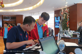 Tuyển Việt Nam vắng Quang Hải, HLV Troussier cần Văn Quyết