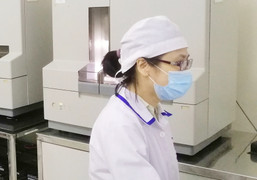 Phát hiện vợ ngoại tình, người đàn ông về nhà đưa cả 3 con đi xét nghiệm ADN