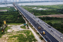 Bí thư Nguyễn Văn Nên: Không thể chấp nhận dự án chờ 5-6 tháng mới có kết quả