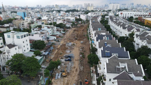 Bí thư Nguyễn Văn Nên: Không thể chấp nhận dự án chờ 5-6 tháng mới có kết quả