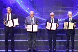 Tinh hoa nghệ thuật hội tụ tại Lễ trao giải KHCN danh giá VinFuture 2023