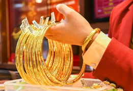 Chênh lệch giá mua - bán vàng lớn chưa từng có, người 'ôm' không dám thoát hàng