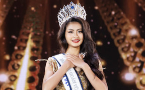 Thí sinh Hoa hậu Hoàn vũ Việt Nam kể vụ ngã đập mặt xuống sàn khi diễn bikini