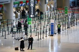 Xuân Vận Trung Quốc: Dân kẹt cứng vì bão tuyết, bức xúc với nhân viên thu phí