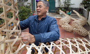 Chợ hoa Hà Nội đông nghẹt ngày giáp Tết, tấp nập mua bán suốt đêm