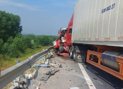 Thủ tướng yêu cầu tổ chức giao thông hợp lý trên cao tốc Cam Lộ - La Sơn