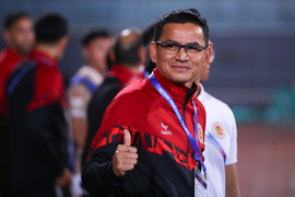 HLV châu Âu ở tuyển Việt Nam: Người lên đỉnh Đông Nam Á, kẻ mất việc sau 2 tháng