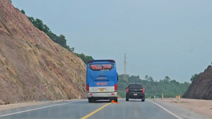 Khi nào khắc phục những hạn chế nguy hiểm trên cao tốc Cam Lộ - La Sơn?