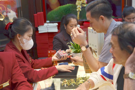 Vượt xa 81 triệu đồng/lượng, giá vàng miếng lại lập kỷ lục mới