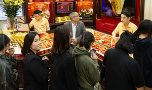 Vượt xa 81 triệu đồng/lượng, giá vàng miếng lại lập kỷ lục mới