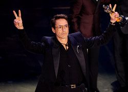 Quá khứ chìm trong bóng tối của nam diễn viên vừa đạt giải Oscar