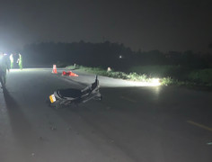 Tạm giữ thanh niên 'thông chốt' kiểm tra nồng độ cồn, tông CSGT bị thương