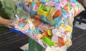 Ăn kẹo 'lạ', 15 học sinh bị ngộ độc: Xử lý nghiêm hành vi cung cấp hàng giả