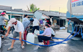 Chung sống hạn mặn ở miền Tây: Nương theo thiên nhiên, thích ứng lâu dài