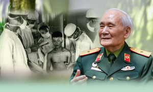 Khoảnh khắc giành sự sống cho chiến sỹ ở hầm quân y tại chiến dịch Điện Biên Phủ