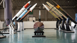 Tại sao tên lửa Iran không cần đến GPS vẫn có thể tấn công Israel?