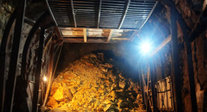 Bộ GTVT: Tập trung khắc phục sự cố sạt lở hầm Bãi Gió, sớm thông tàu Bắc-Nam