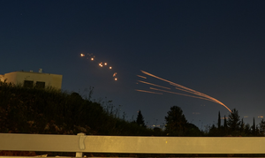 Iran tung hàng loạt video vụ tấn công tên lửa vào mục tiêu quân sự của Israel