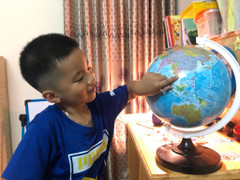 Vợ chồng cãi nhau, bất đồng quan điểm cho con học trước lớp 1