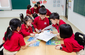 Vợ chồng cãi nhau, bất đồng quan điểm cho con học trước lớp 1