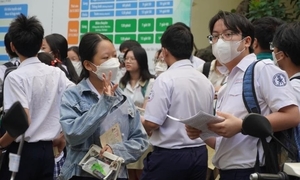 Thí sinh đăng ký thi lớp 10 trường Phổ thông Năng khiếu tại TP.HCM tăng vọt
