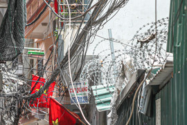 Nam Định tặng bằng khen 2 người hùng đập tường cứu người trong vụ cháy nhà trọ