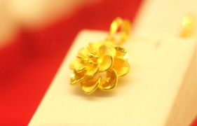 Giá vàng hôm nay 25/5: Tăng nhẹ, kết thúc chuỗi ngày giảm 