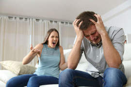 Vợ im lặng nửa tháng mỗi khi cãi nhau, chồng mệt mỏi đến phát điên