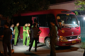 Bé trai tử vong sau 11 giờ bị bỏ quên trên xe: Khởi tố thêm tài xế và 2 cô giáo