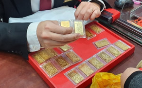 4 ngân hàng bán vàng online, cảnh huyên náo như 'vỡ chợ' biến mất