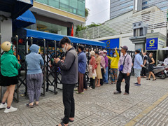 4 ngân hàng bán vàng online, cảnh huyên náo như 'vỡ chợ' biến mất